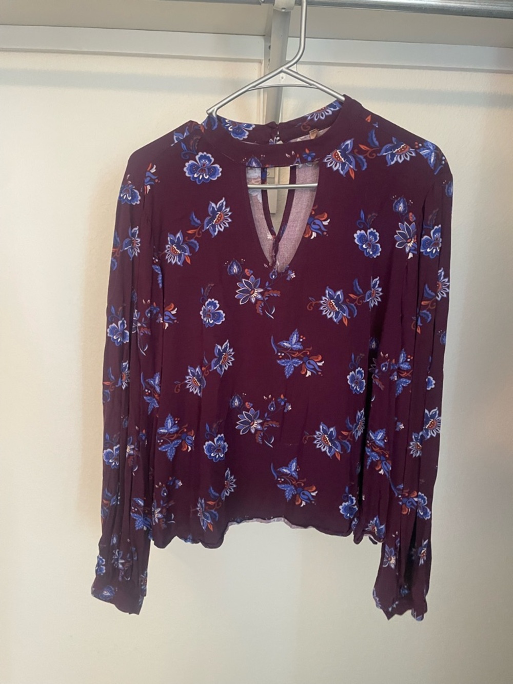 Stetson Plum Floral Keyhole Long-Sleeve Blouse
